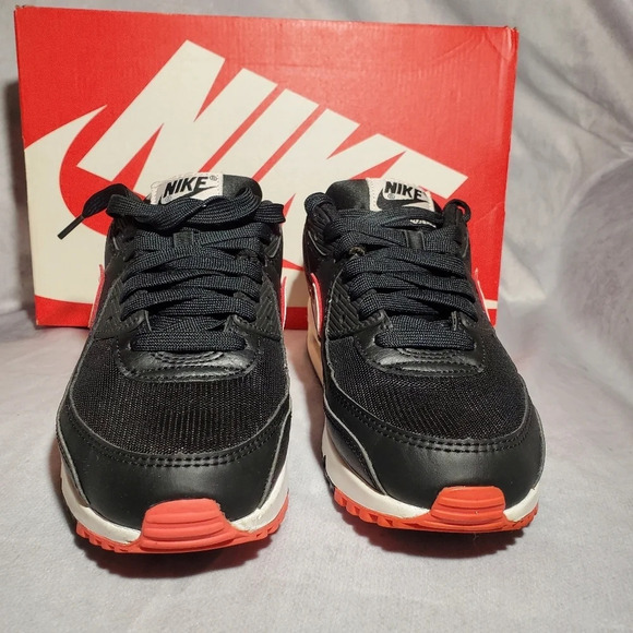 Nike Air Max 90 Shoes Black Soft Pink White size 8 - Picture 2 of 8